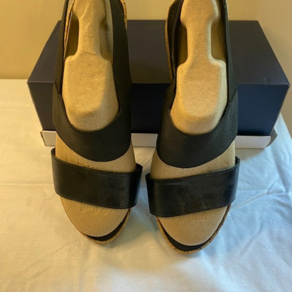Aerosoles black wedge sandals like new size 10